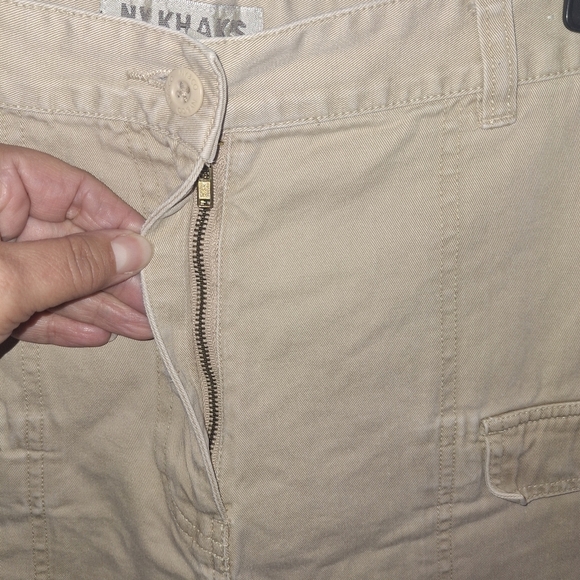 NY Khaki Shorts- W Sz 14 - Picture 3 of 6